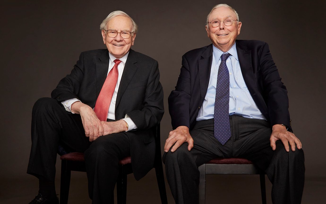 Warren Buffet und Charlie Munger, zwei der bekanntesten Value Investoren. Quelle: Berkshire Hathaway