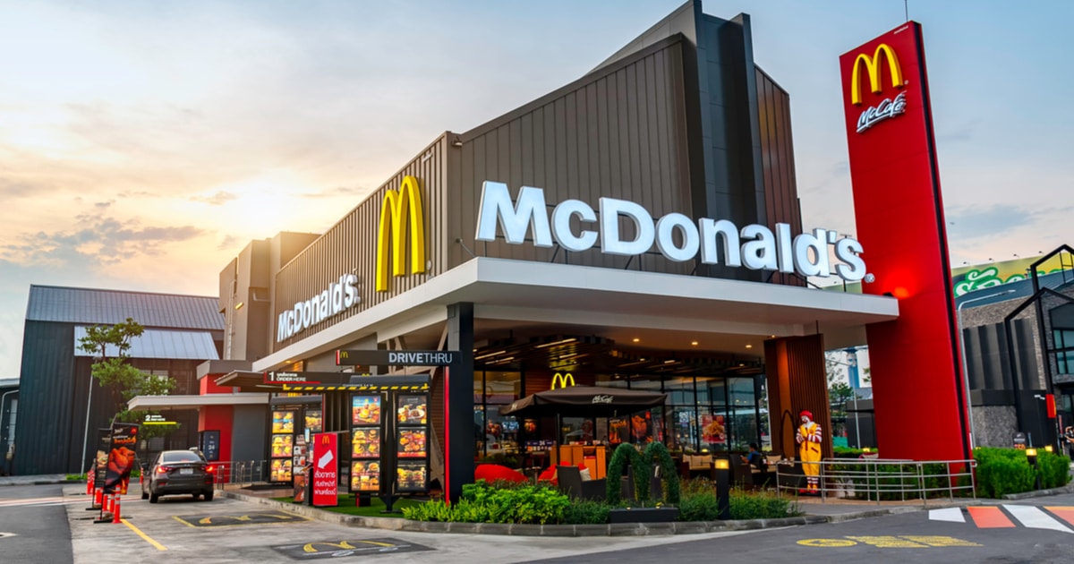 Eine McDonalds-Filiale in El Salvador, die bereits damit begann, Krypto-Zahlungen entgegenzunehmen. Quelle: Blockchain.News