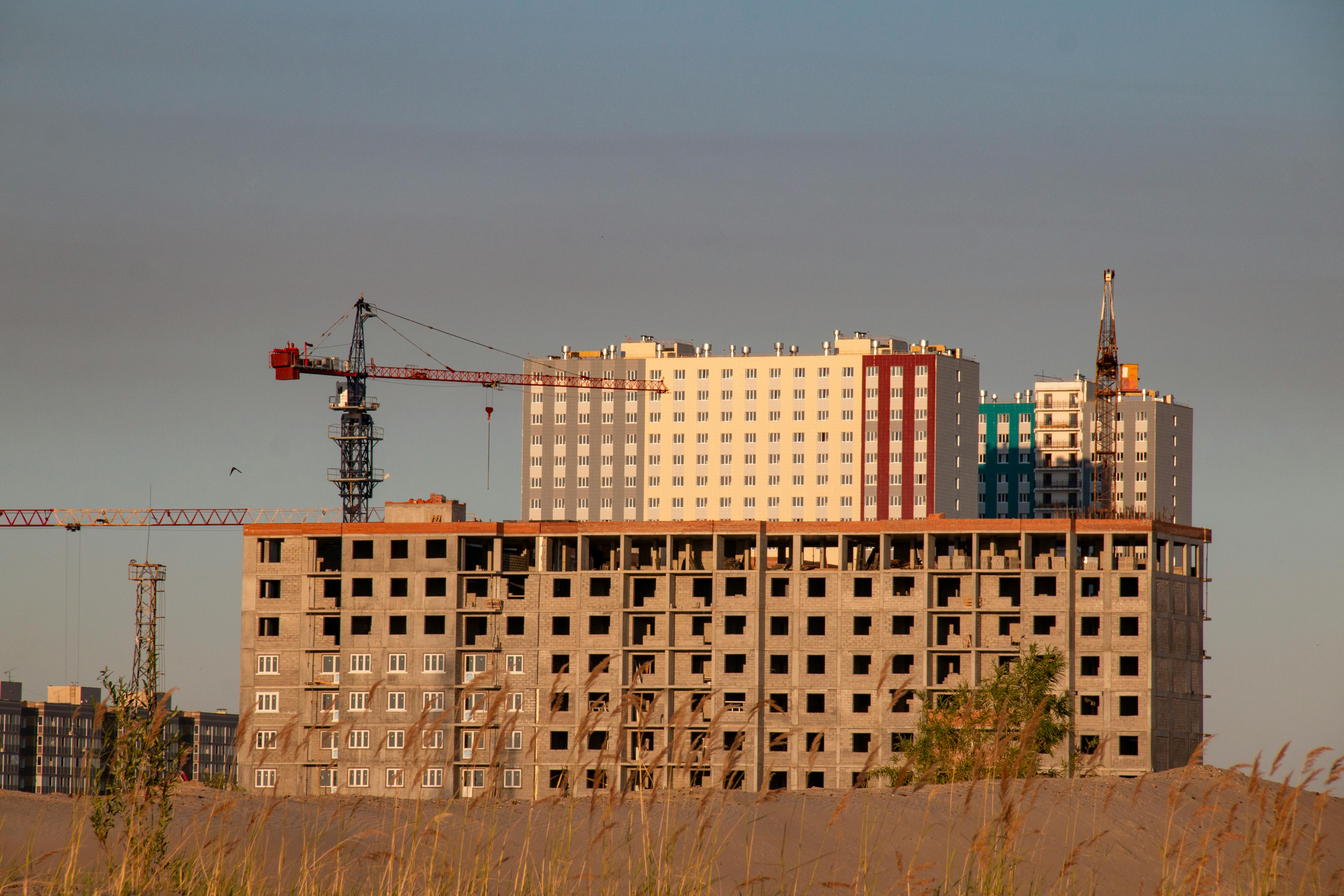 Ob Neubauprojekt, Immobilienfonds oder Vermietung: Die BRRRR-Methode unterscheidet sich von allem. Quelle: Ilya, Pexels