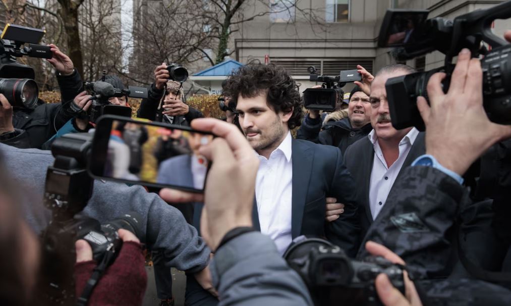 Sam Bankman-Fried bei seiner Festnahme. Quelle: Justin Lane/EPA-EFE